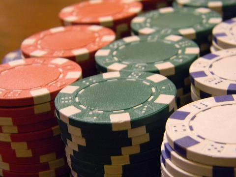 Chip Connect free online multiplayer game — stacks of colorful casino chips